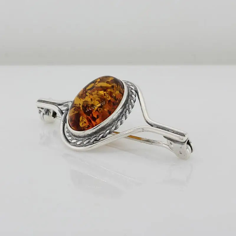 Sterling Silver Oval Amber Brooch with a Rope Twist Seaspray