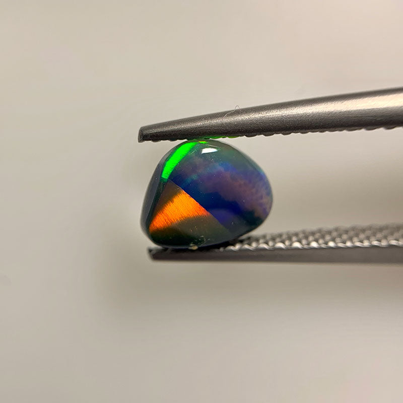 Black Lightning Ridge Opal 0.70ct 