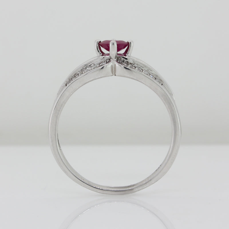 9 Carat White Gold Ruby & Diamond TDW.094C Ring