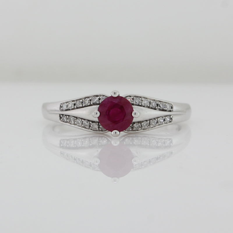 9 Carat White Gold Ruby & Diamond TDW.094C Ring