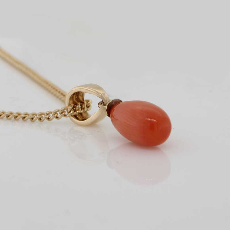 9 Carat Yellow Gold 10.8mm x 5.9mm Coral Drop Pendant