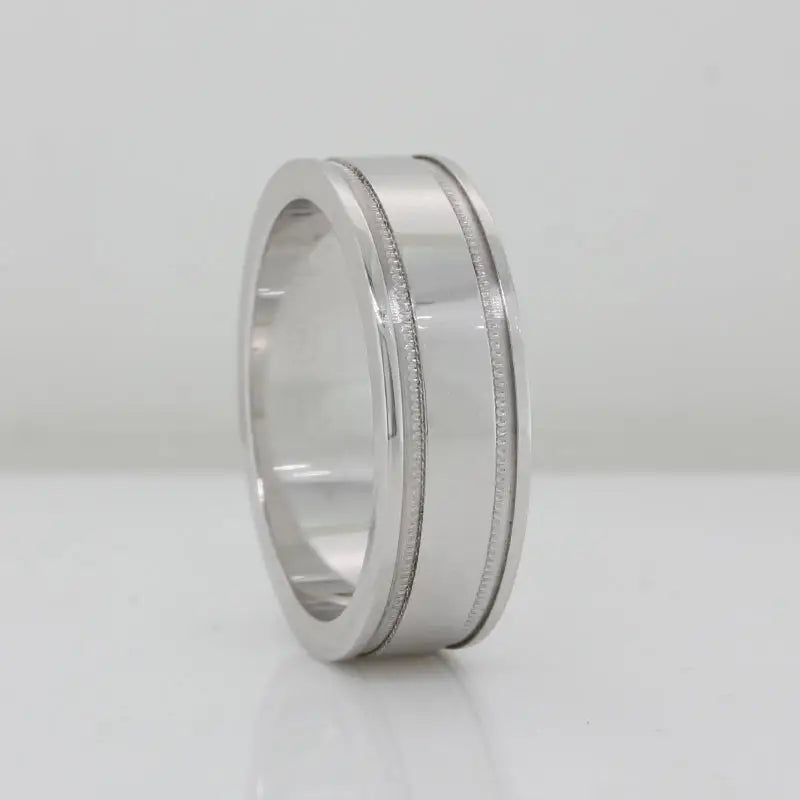 18W 7mm Wedding Ring U 14.1g