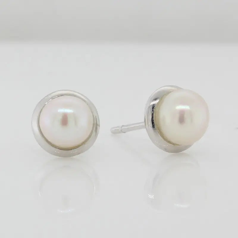 9 Carat White Gold Freshwater Pearl 5mm Button Bezel Set Stud Earrings