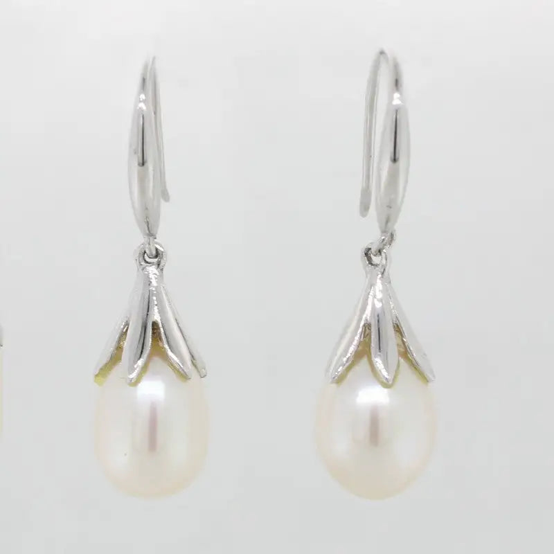 9 Carat White Gold Freshwater Pearl Drop Earrings