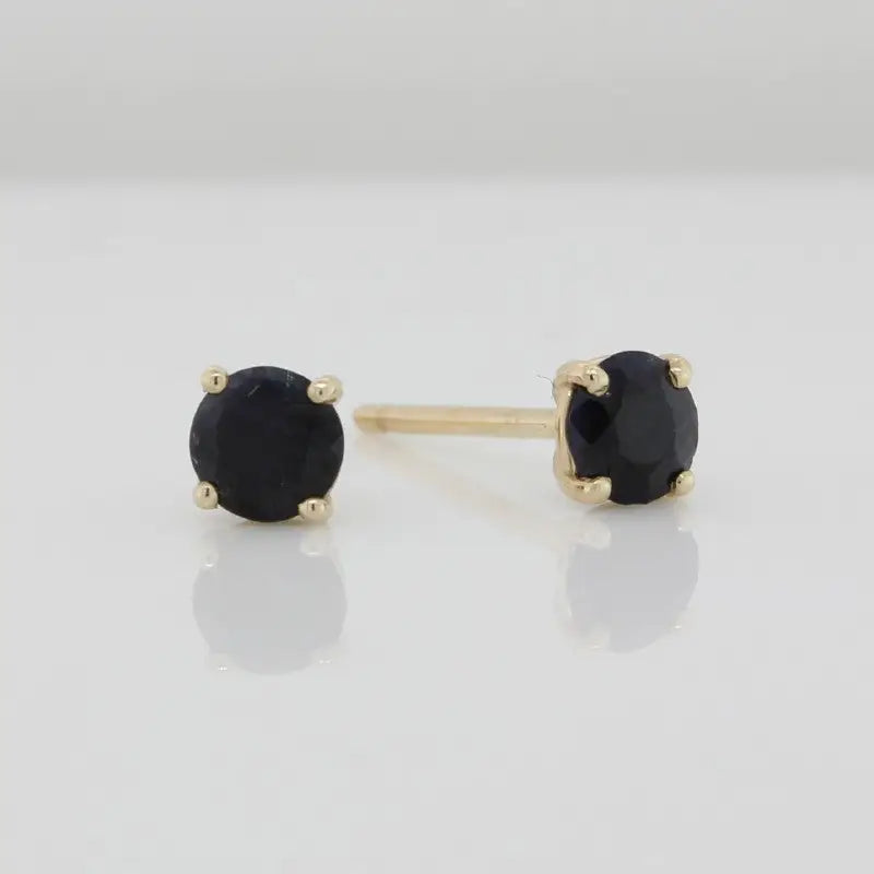 9 Carat Yellow Gold 4 mm Black Sapphire Stud Earrings