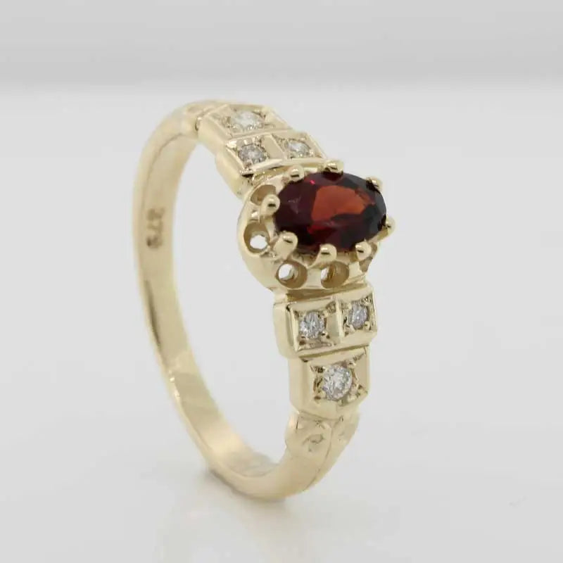 9 Carat Yellow Gold Garnet & Diamond Antique Style Dress Ring