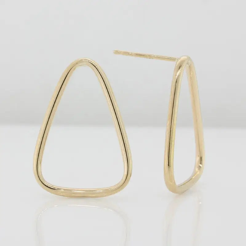 9 carat Yellow Gold Triangular Stud Earrings